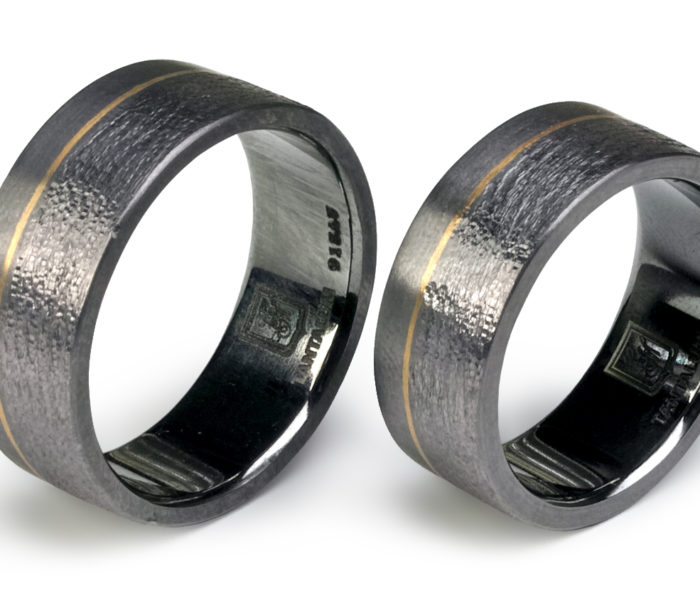 GOLD SECTION SMALL DOTS