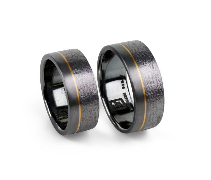 GOLD SECTION SMALLDOTS 3